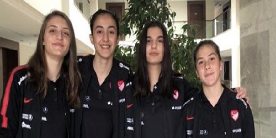 Kızlar milli takım kampında