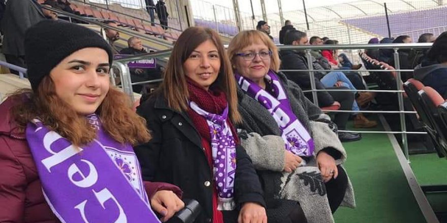 Kadınlar Baş Tacımız