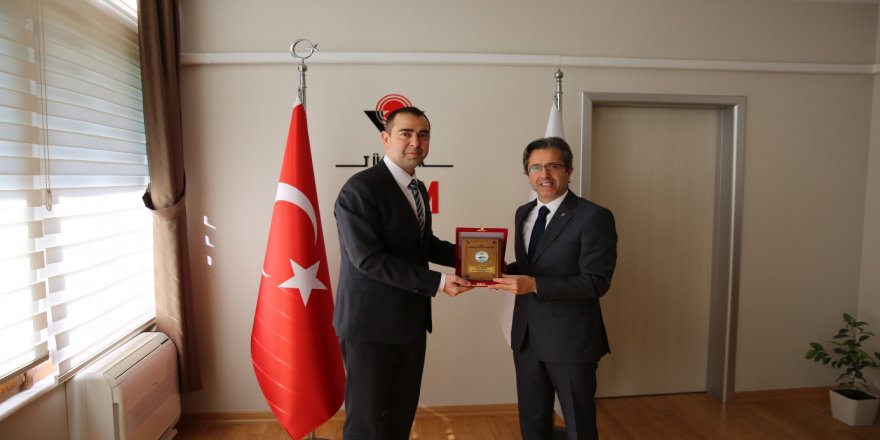 TÜBİTAK-MAM’ı  ziyaret etti