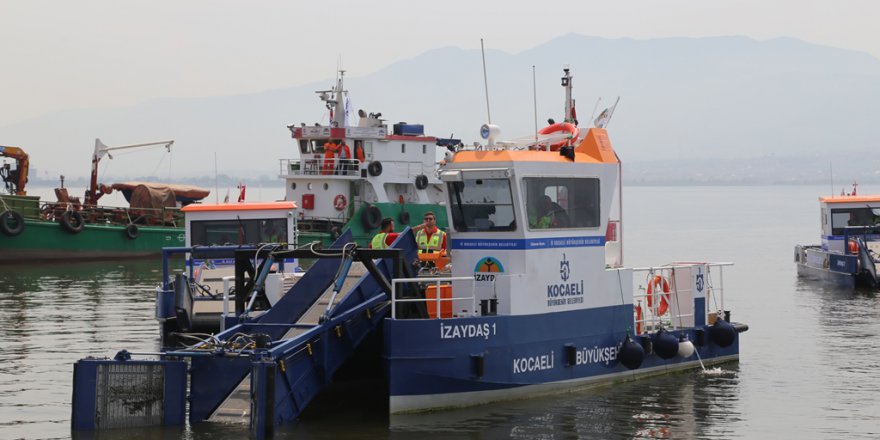 Körfez’den 1 yılda 380 ton çöp topladı