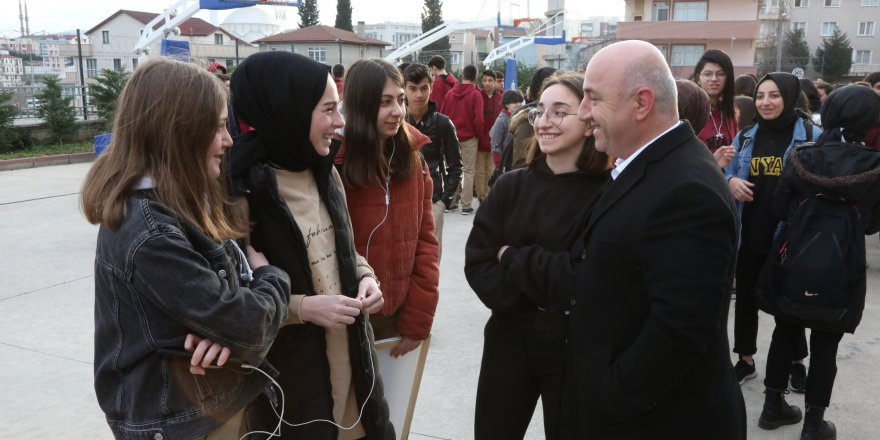 Bıyık bayrak törenine katıldı
