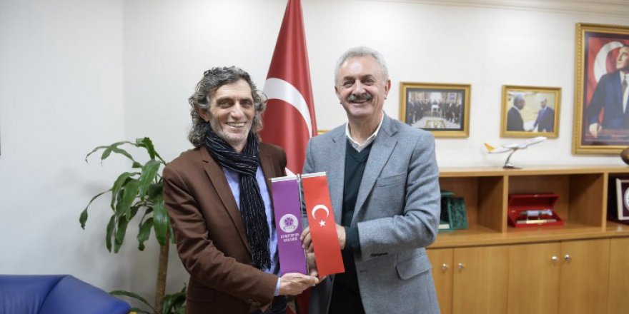 Sen yeterli sev gerisi kendiliğinden gelir!