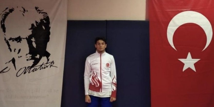 Karateci Tamyüksel Bakü’de madalya arıyor