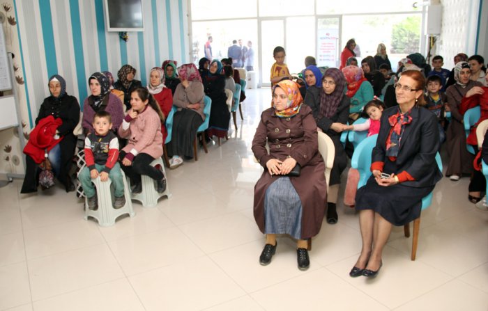 Eğitim ve Sağlık Seminerleri devam ediyor