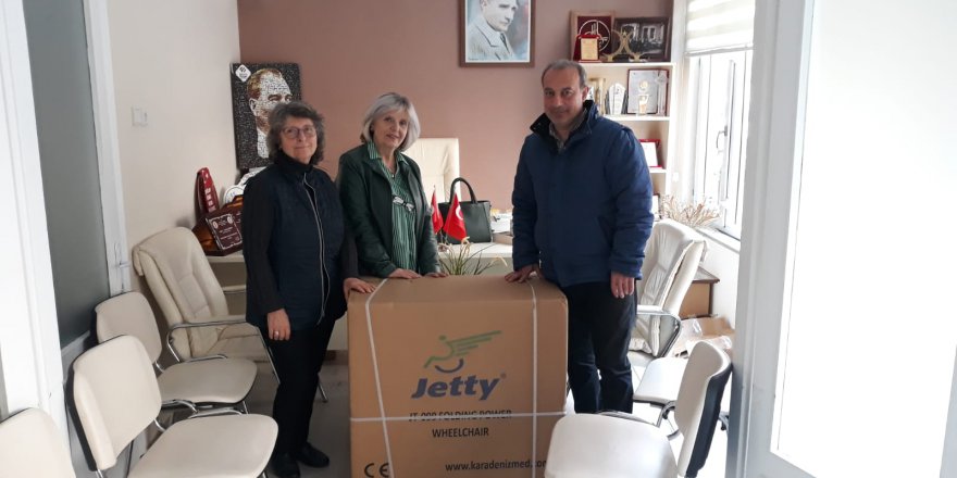 Almanya’dan Yas-Der’e akülü sandalye bağışı