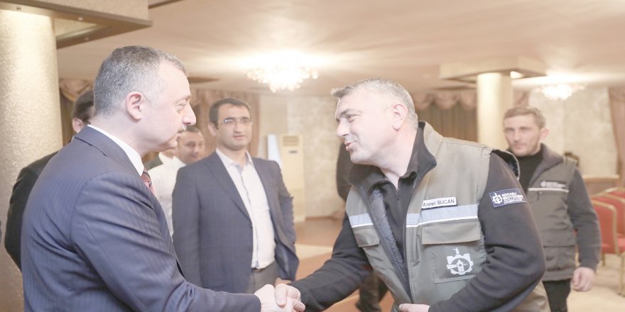 Büyükşehir’de 65 personele kadro verildi