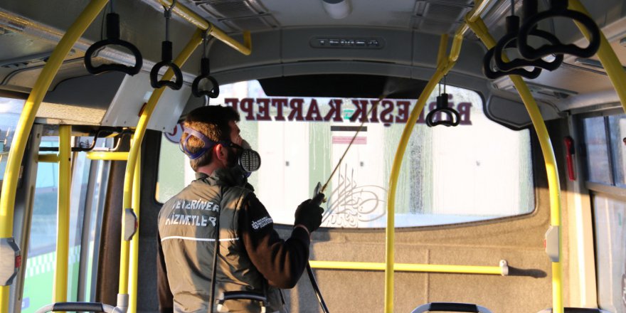 Toplu taşıma araçları dezenfekte ediliyor