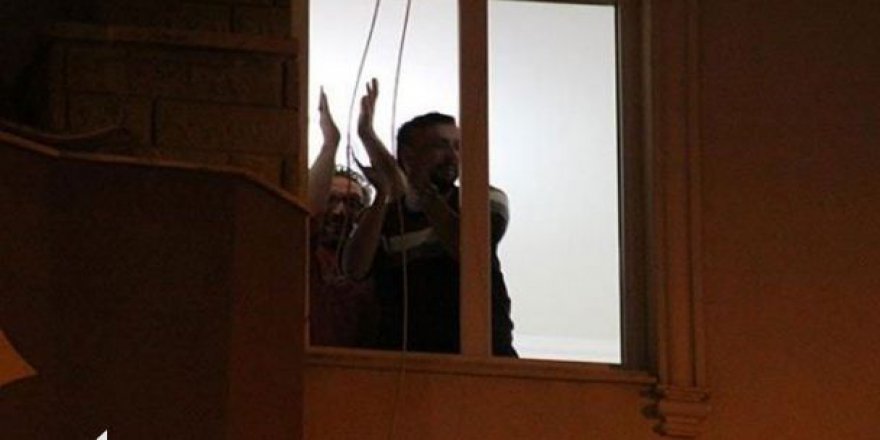 Sağlık emekçilerine alkış