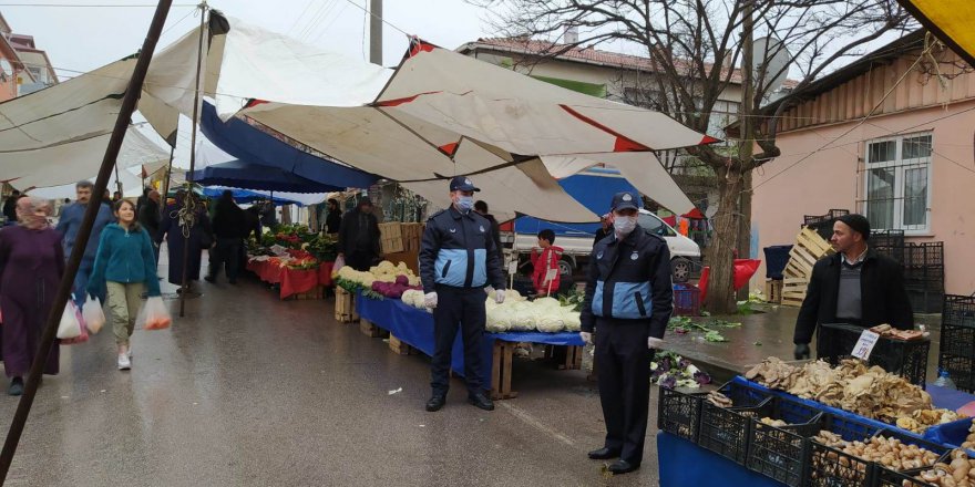 Darıca’da pazarlarda 3 metre kuralına denetim