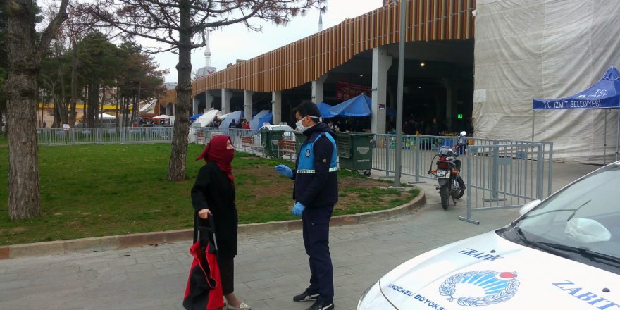 İzmit Perşembe Pazarı’na çocuk ve yaşlılar alınmıyor