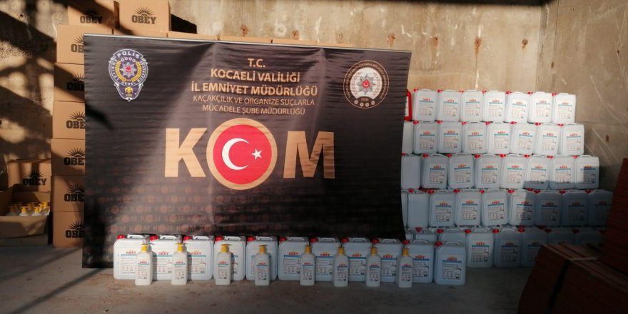 3 bin 340 litre kaçak el dezenfektanı ele geçirildi