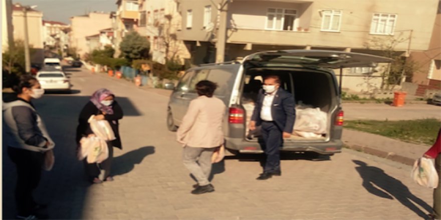 CHP’li meclis üyesinden bedava ekmek