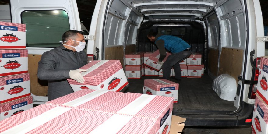 3 bin gıda paketi ihtiyaç sahiplerine ulaştırılıyor