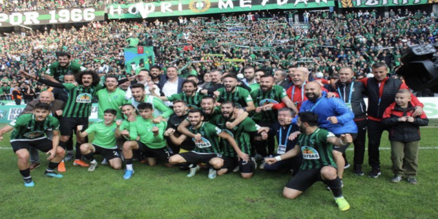 Futbolcular Para Bekliyor