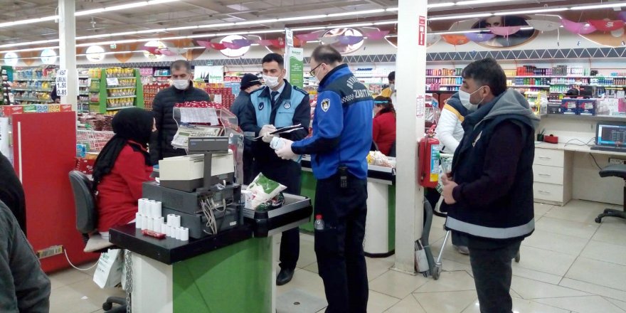 Büyükşehir Zabıta Gebze bölgesindeki denetimlerini sürdürüyor