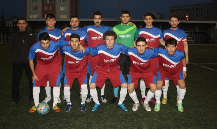 Boynu bükük Karadeniz 4-3