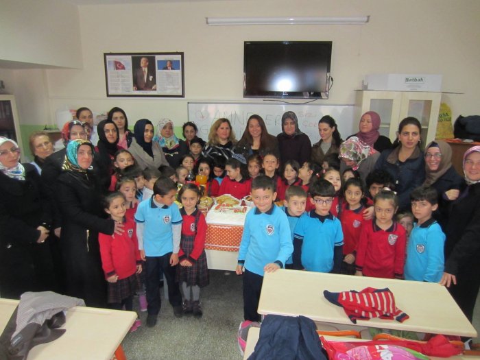 Öğrencilerden annelerine sürpriz
