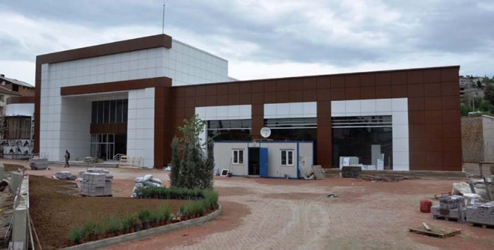 Beylikbağı Kültür Merkezi bitmek bimiyor