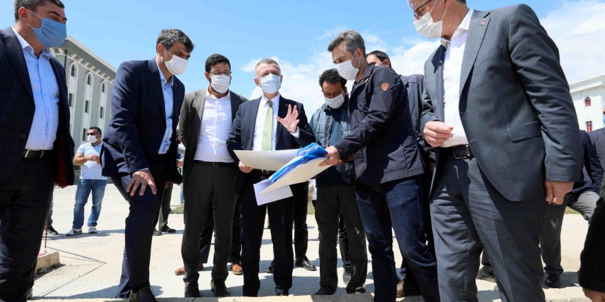 “Kartepe Kent Meydanı şehrimiz için değerli bir kazanım olacak”