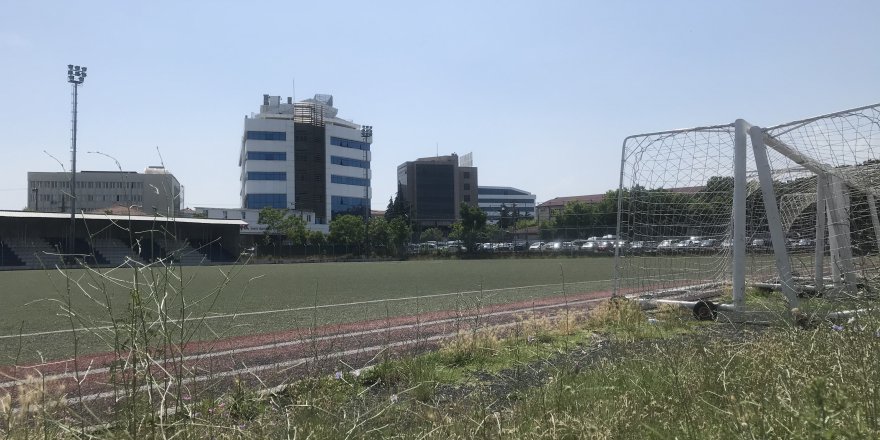 Metin Oktay Stadı Tarih Oluyor