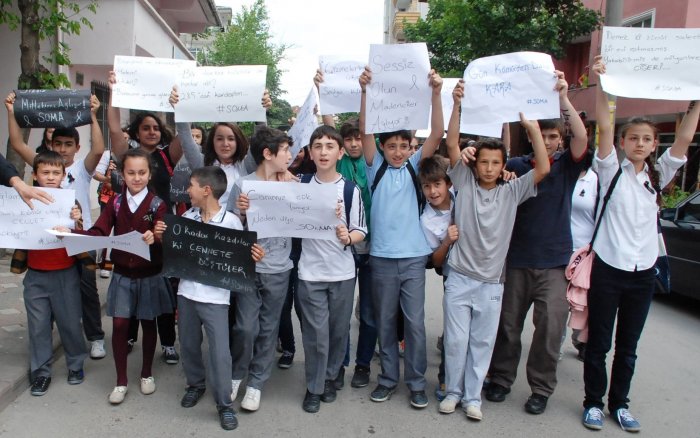 Minik Yürekler Haykırdı “Bilseydik üşümezdik”