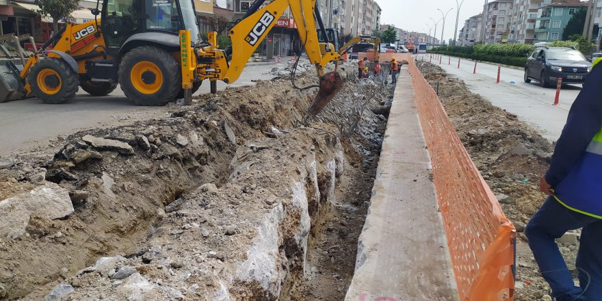 Köprülü kavşakta çalışmalar sürüyor