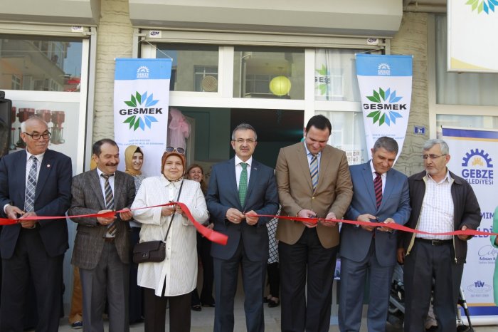 Gaziler’de sergi ve sertifika heyecanı