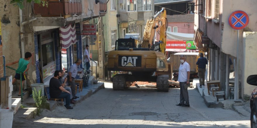 Unutulan caddeleri, Başkan Hürriyet yeniliyor