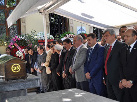 Adem Tüysüz son yolculuğuna uğurlandı