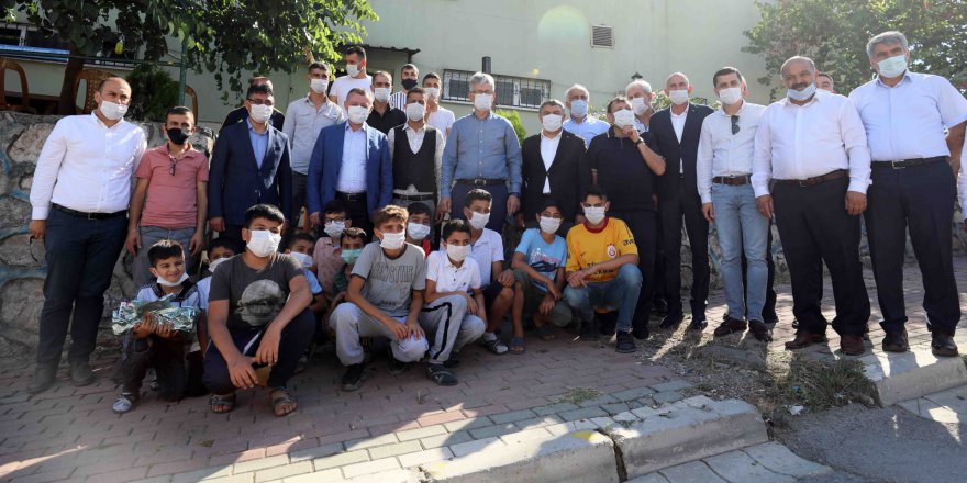 Dilovası’nda vatandaşlarla buluştu