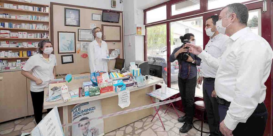 Esnafları ziyaret etti