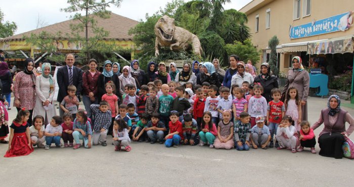 Çayırovalı miniklerden Botanik Bahçe Gezisi