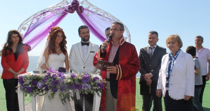 Tuba ile Samet dünya evine girdi