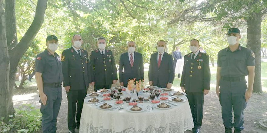 Başkanvekili Akar’dan Bayram Ziyareti