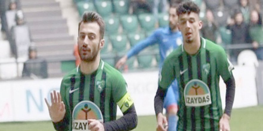 Üzülmez’den Vali Yavuz’a forma