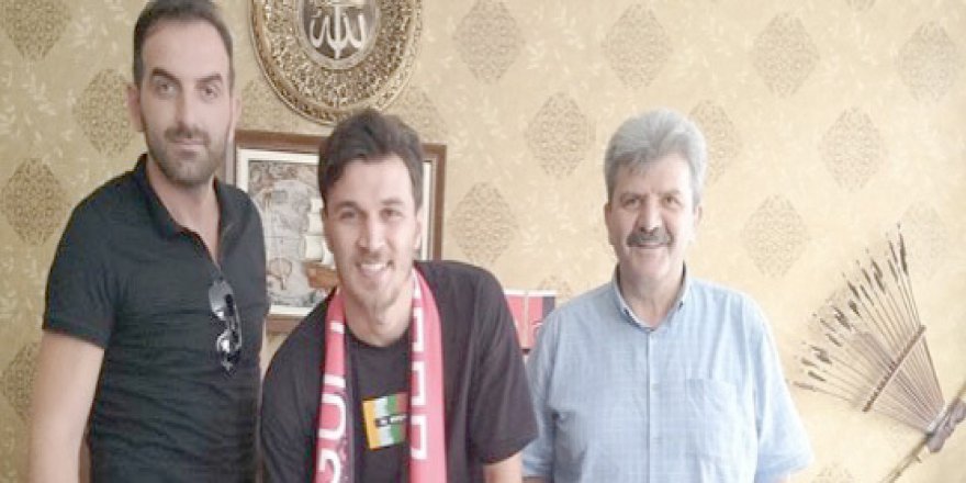 Gölcükspor, Emre Bayram ile anlaştı