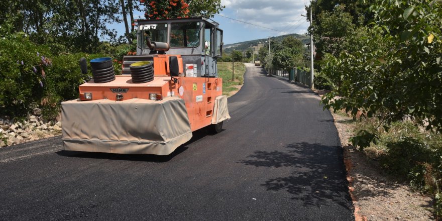 Mahallenin yoluna asfalt