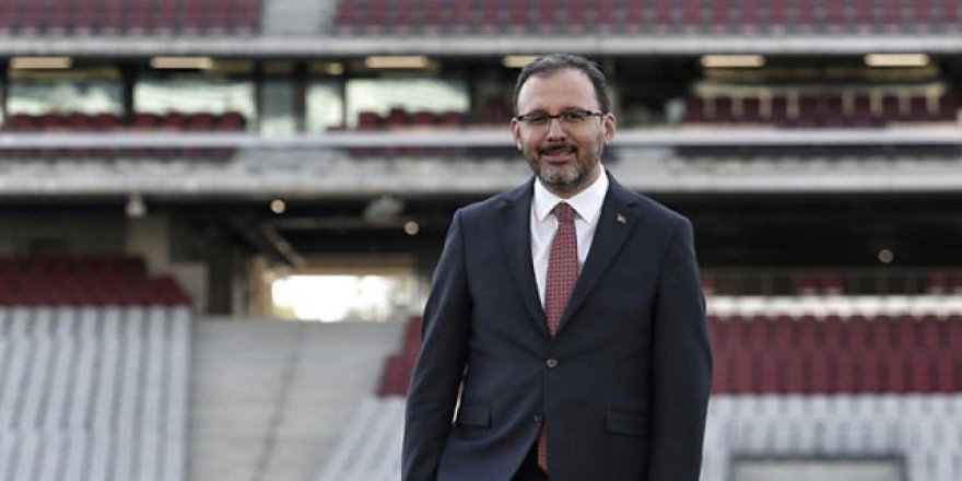 Bakan resmen duyurdu! Halı sahalar bugün açılıyor