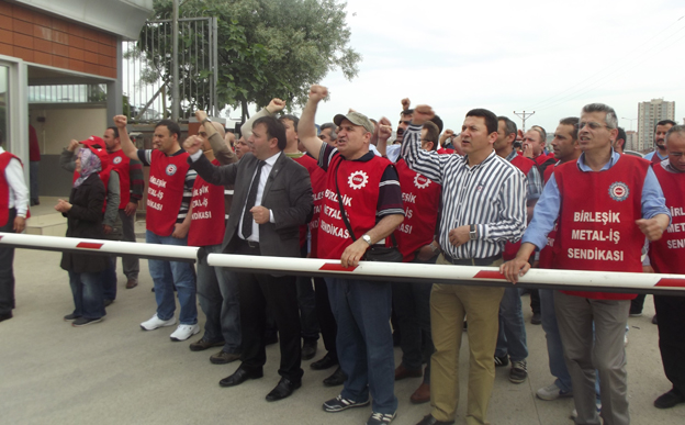 “Anayasal haklarını kullandılar işten çıkarıldılar”