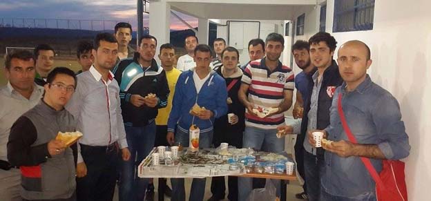 Çerkeşli’de Emre ziyafet verdi