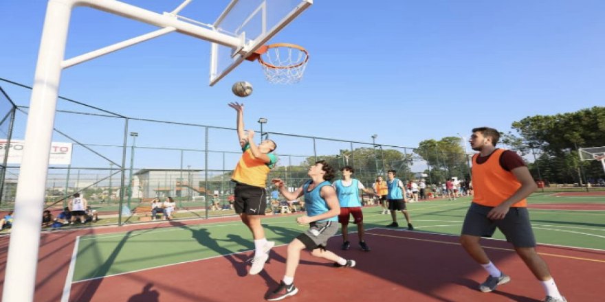 Derince’de basketbol şöleni