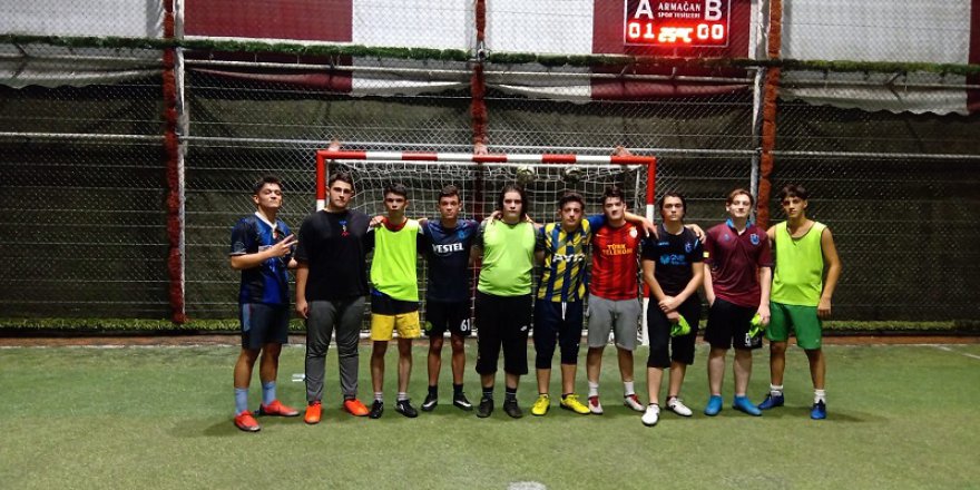 41 KARADENİZSPOR  SAHALARA GERİ DÖNDÜ 