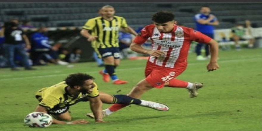 Gökdeniz Bayrakdar Fener’e karşı oynadı