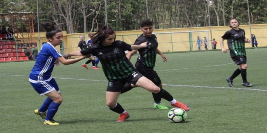 Kadın liglerinde belirsizlik sürüyor