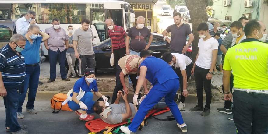 Tır minibüse çarptı:  4 yaralı