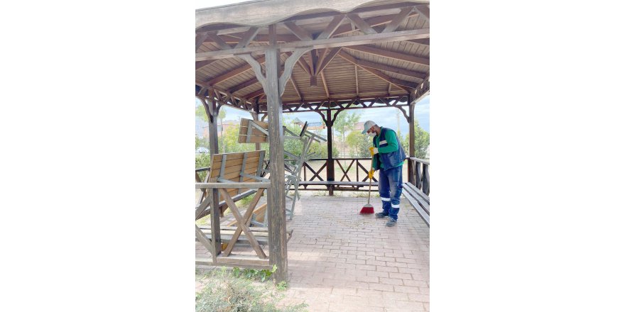 Gebze’deki yeşil alanlara periyodik bakım