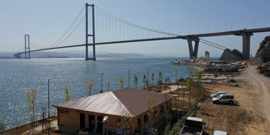 Osmangazi Köprüsü  manzaralı sahil parkı