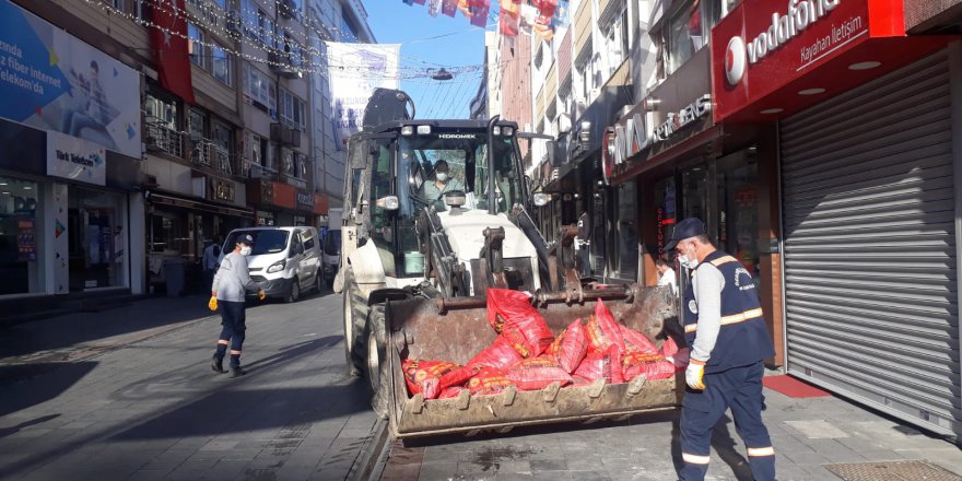 Moloz atıkları adreslerden teslim alınıyor