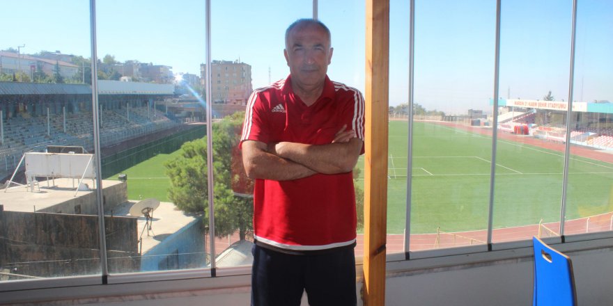 İki dakikada iki oyuncum  sakatlandı. Alternatifsizdi!