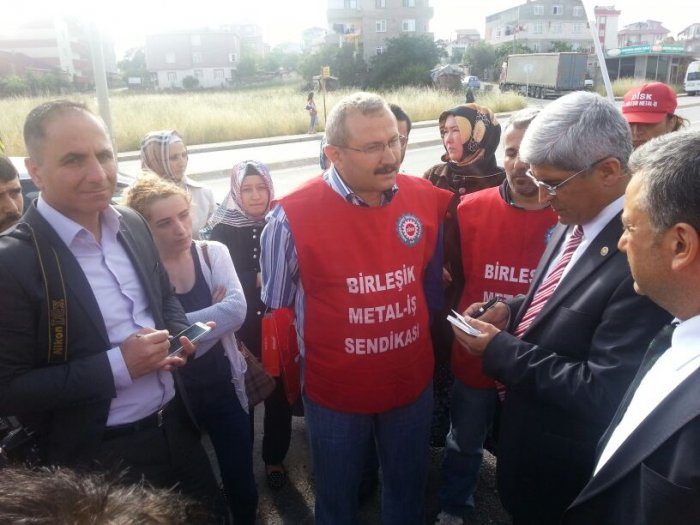 “SENDİKASIZ İŞÇİ ALIYORLAR”